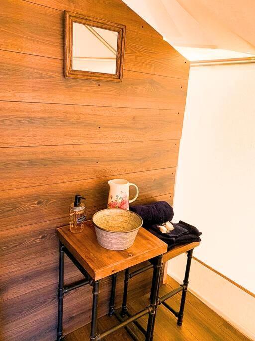 Silver Spur Homestead Luxury Glamping - The Cowboy Tombstone Eksteriør billede